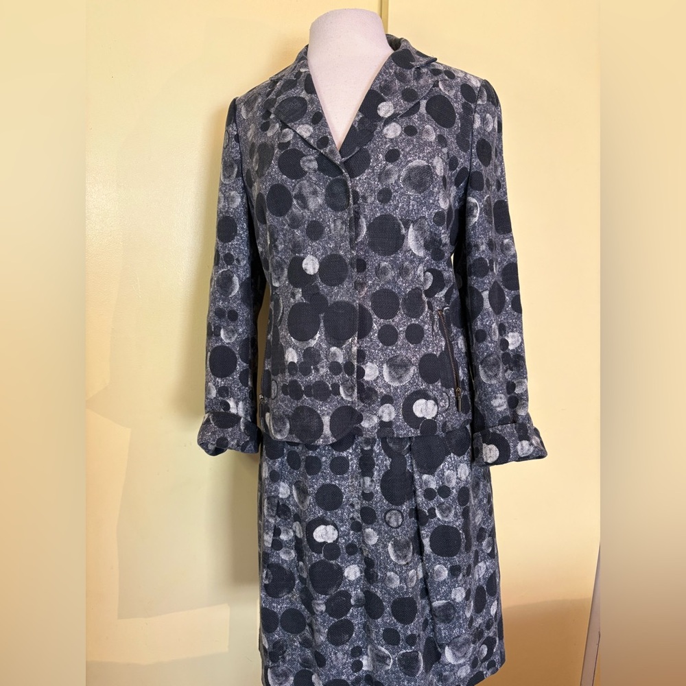 Akris Punto Black and Gray Polka Dot Blazer and skirt with belt